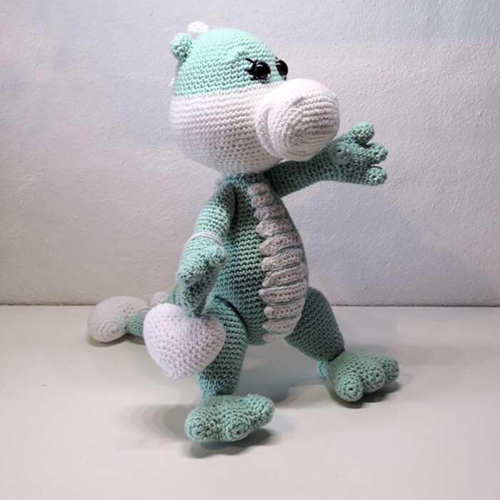 Hæklet Dino | 100% bomuld