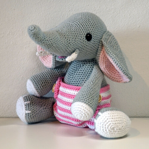 Haeklet-Elefant-Baby-Elvira